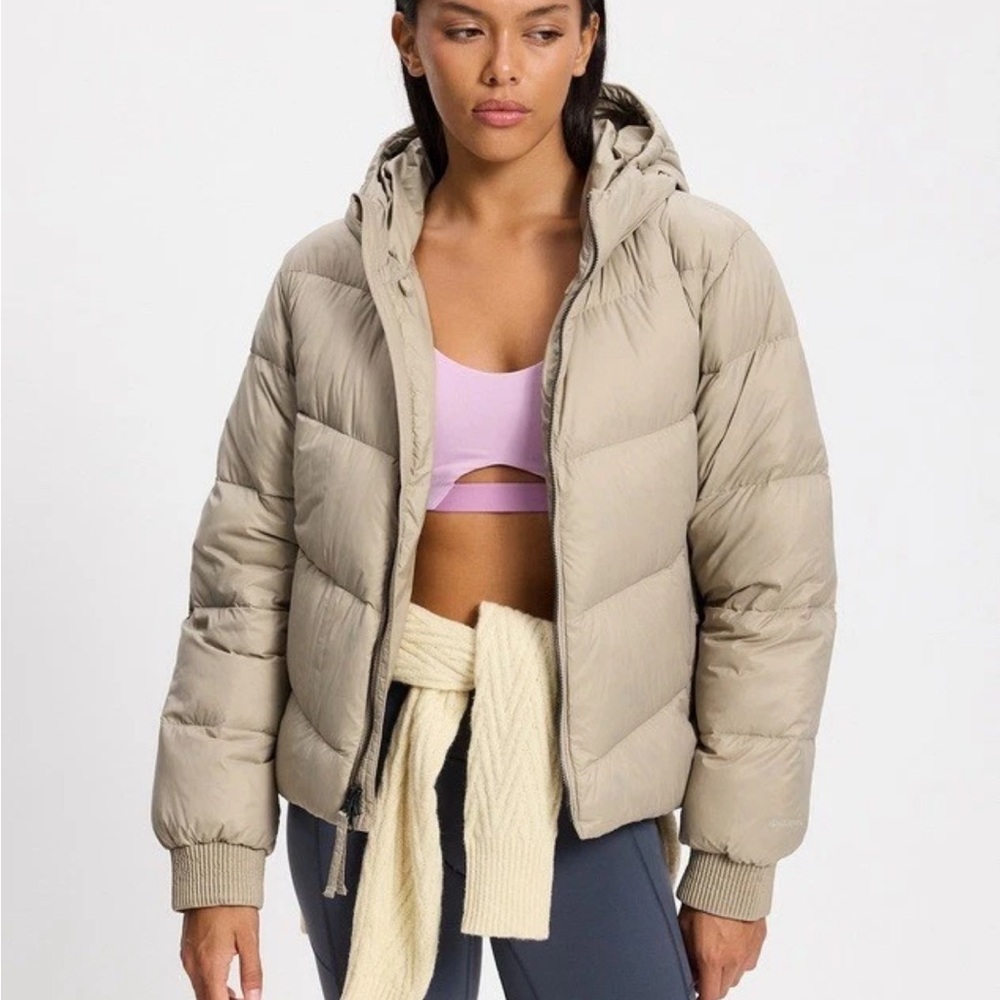 Patagonia Light Taupe Hooded Puffer Jacket - Women